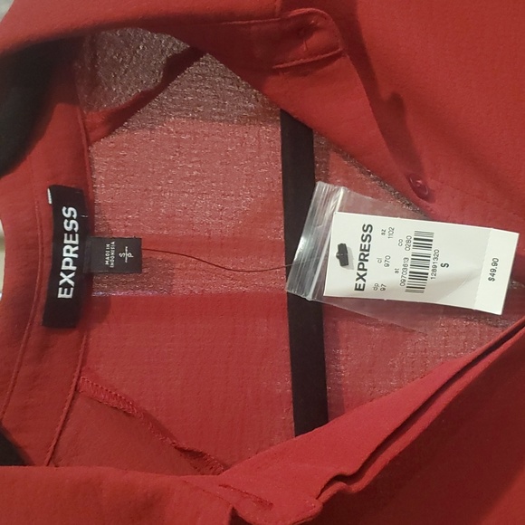 NWT Express Hidden Button Down Top RED Women Small - Picture 3 of 6